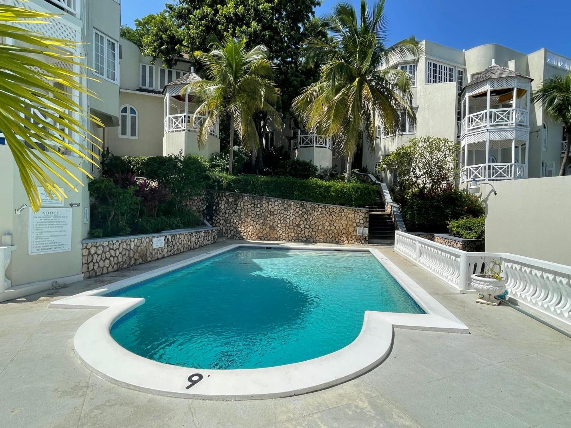 Oceanbreeze Jamaica Penthouse, 7-Minute Walk To Beach Очо-Риос Экстерьер фото