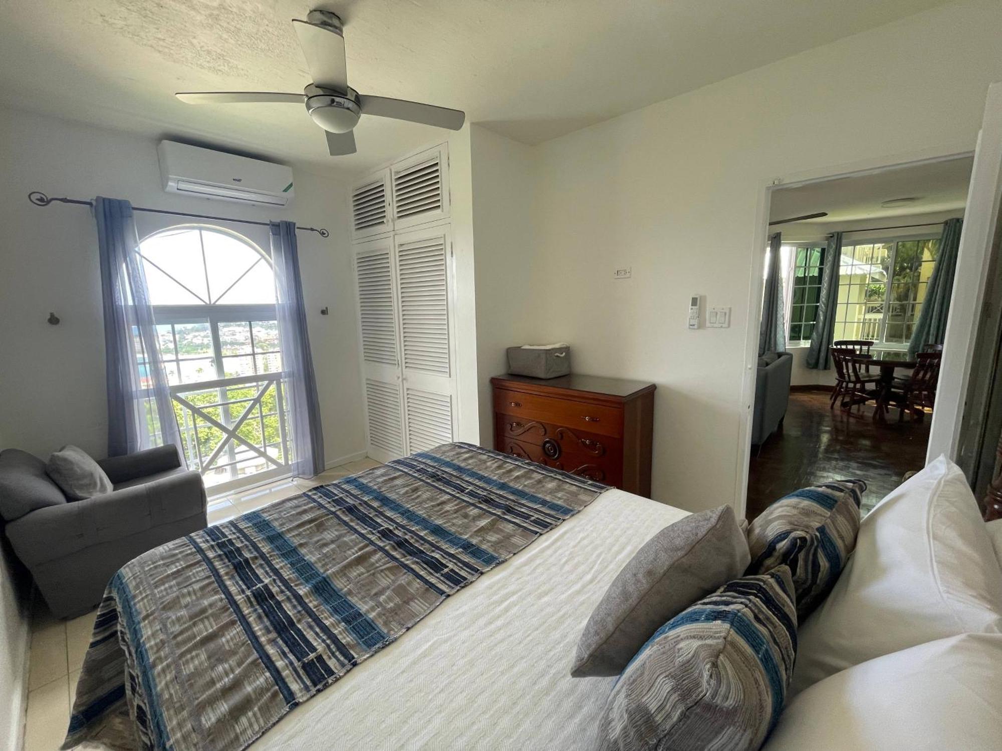 Oceanbreeze Jamaica Penthouse, 7-Minute Walk To Beach Очо-Риос Экстерьер фото