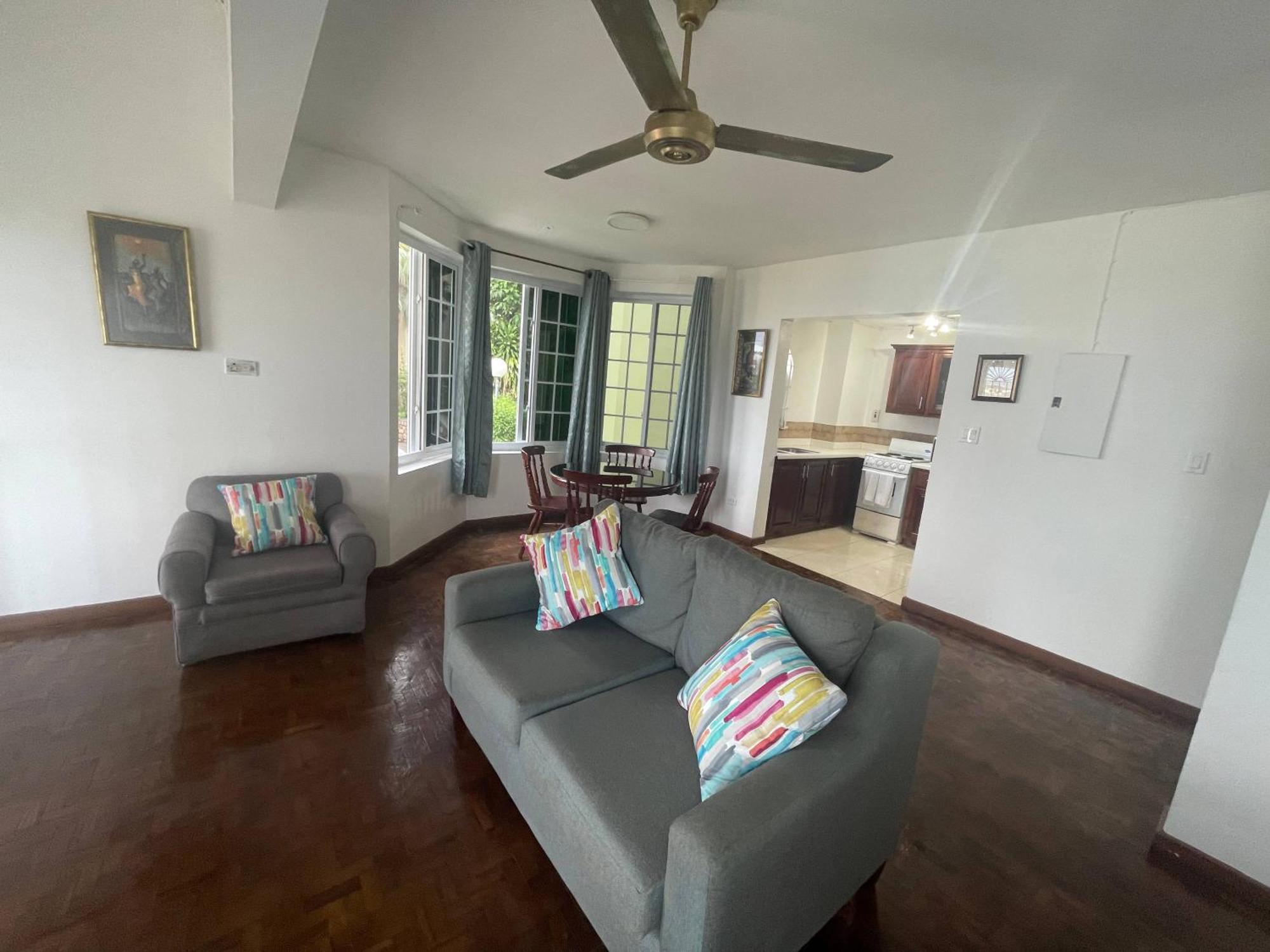 Oceanbreeze Jamaica Penthouse, 7-Minute Walk To Beach Очо-Риос Экстерьер фото