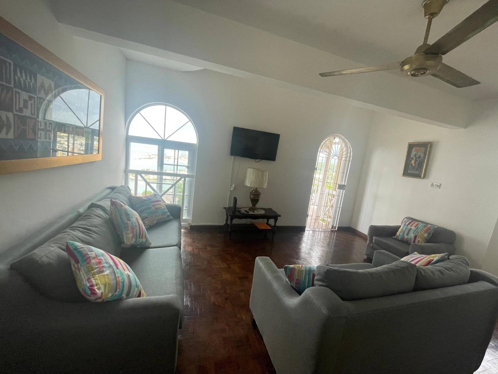 Oceanbreeze Jamaica Penthouse, 7-Minute Walk To Beach Очо-Риос Экстерьер фото